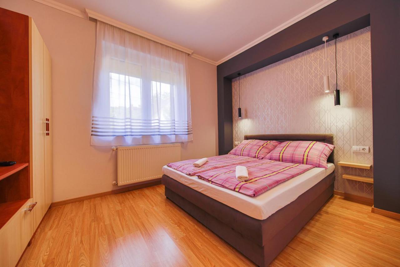 Kalvin Utcai Apartmanok Hajdúszoboszló Zewnętrze zdjęcie