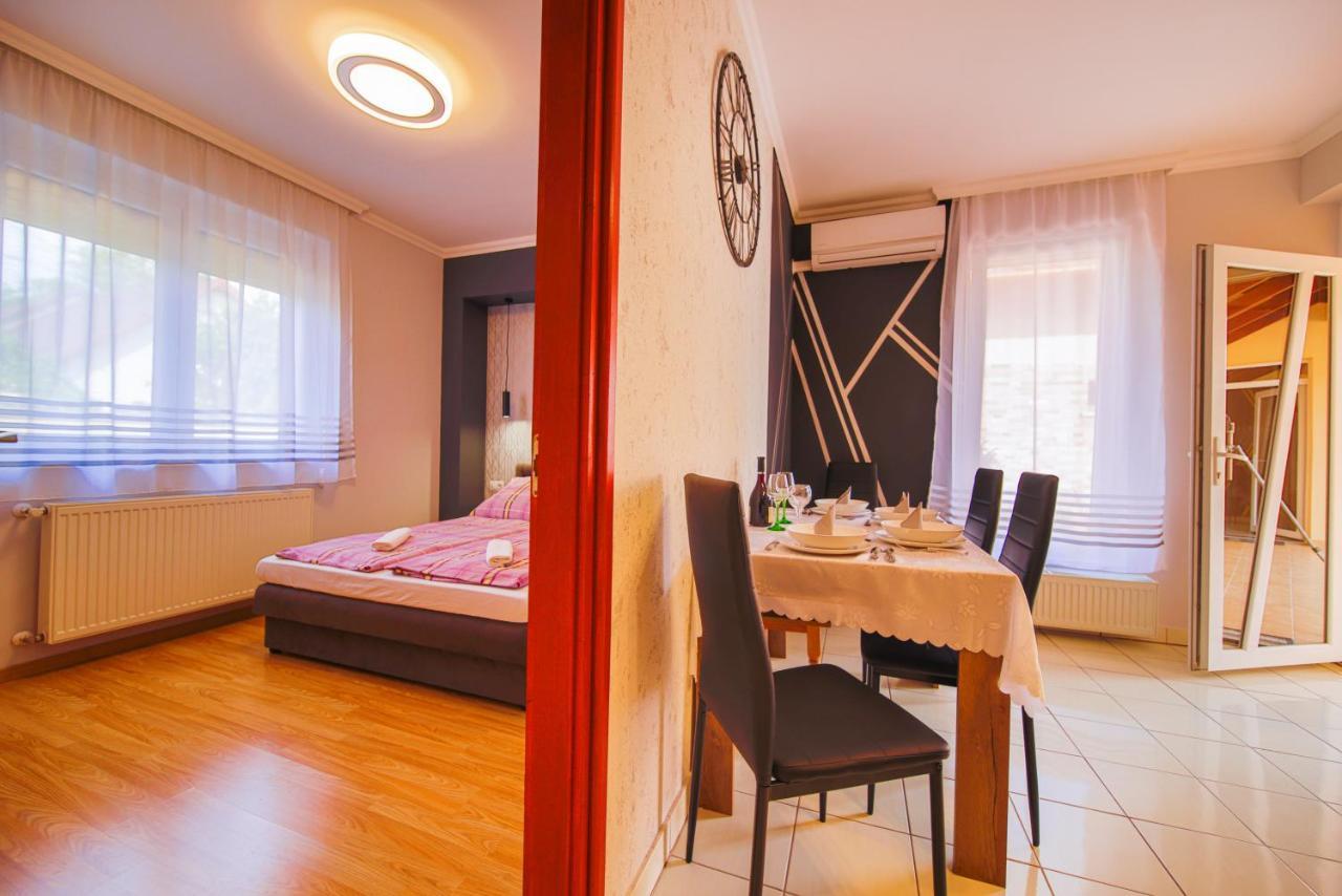 Kalvin Utcai Apartmanok Hajdúszoboszló Zewnętrze zdjęcie