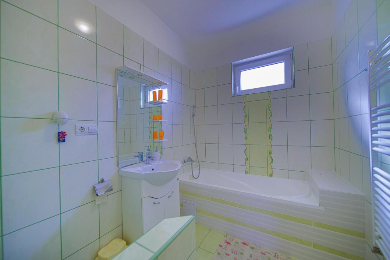 Kalvin Utcai Apartmanok Hajdúszoboszló Zewnętrze zdjęcie