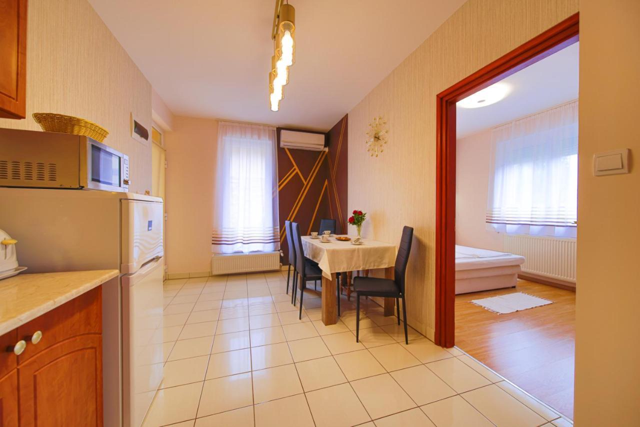 Kalvin Utcai Apartmanok Hajdúszoboszló Zewnętrze zdjęcie